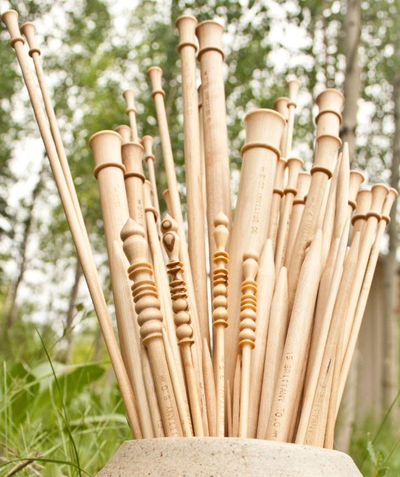 Brittany - Crochet Hooks 7-1/2", Birchwood