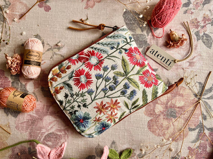 Atenti - Wildflower Circular Case