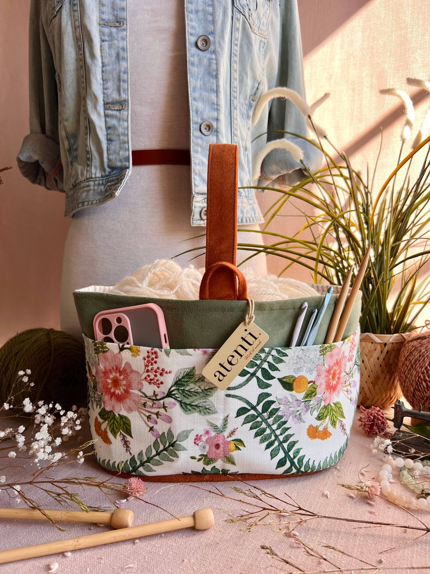 Atenti - Florence Caddy