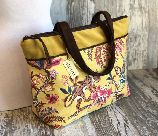 Atenti - Leonessa Satchel